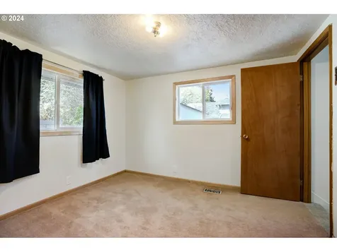 4963 SE Bybee Boulevard Portland OR 97206