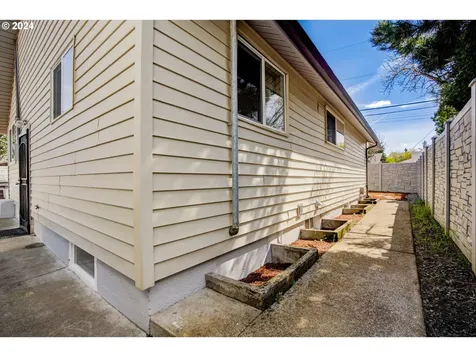 4963 SE Bybee Boulevard Portland OR 97206