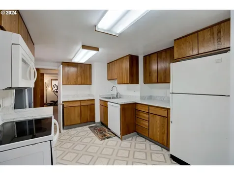 4963 SE Bybee Boulevard Portland OR 97206