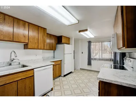 4963 SE Bybee Boulevard Portland OR 97206