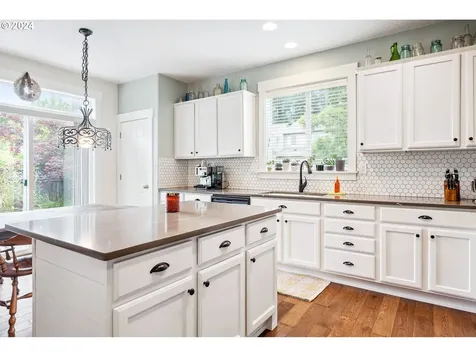 4525 Se Rosewood Street Hillsboro OR 97123