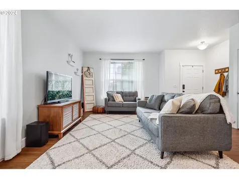 4525 Se Rosewood Street Hillsboro OR 97123