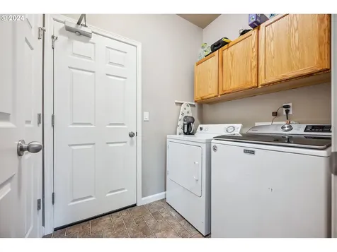 4525 Se Rosewood Street Hillsboro OR 97123