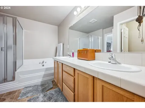 4525 Se Rosewood Street Hillsboro OR 97123