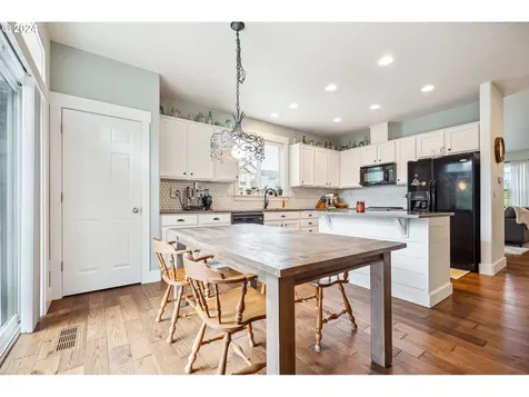 4525 Se Rosewood Street Hillsboro OR 97123
