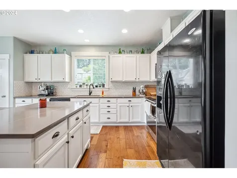 4525 Se Rosewood Street Hillsboro OR 97123