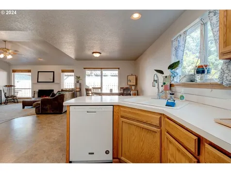 19209 Miles Street Oregon City OR 97045