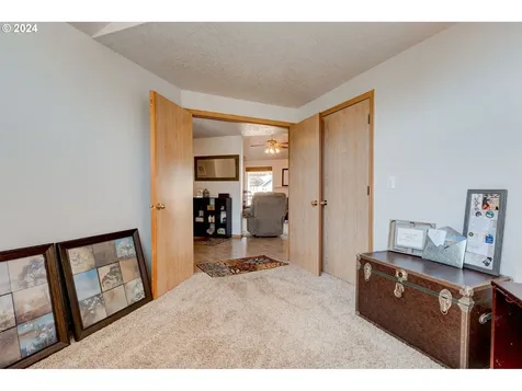 19209 Miles Street Oregon City OR 97045