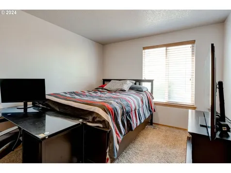 19209 Miles Street Oregon City OR 97045