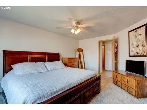 19209 Miles Street Oregon City OR 97045