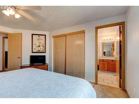 19209 Miles Street Oregon City OR 97045