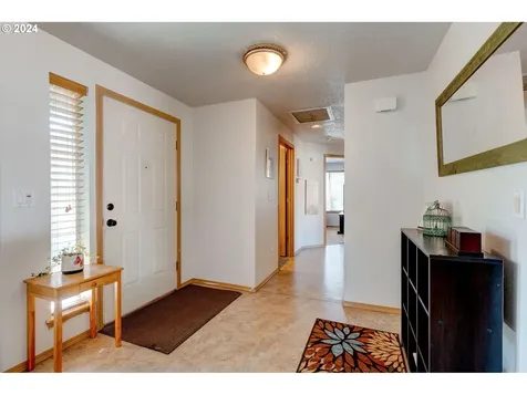 19209 Miles Street Oregon City OR 97045
