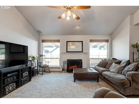 19209 Miles Street Oregon City OR 97045
