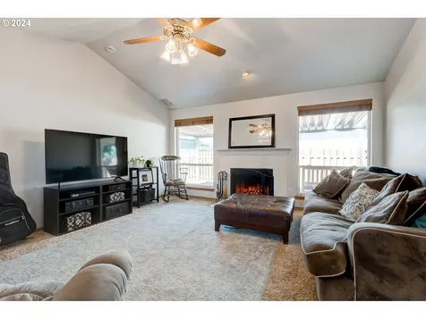 19209 Miles Street Oregon City OR 97045