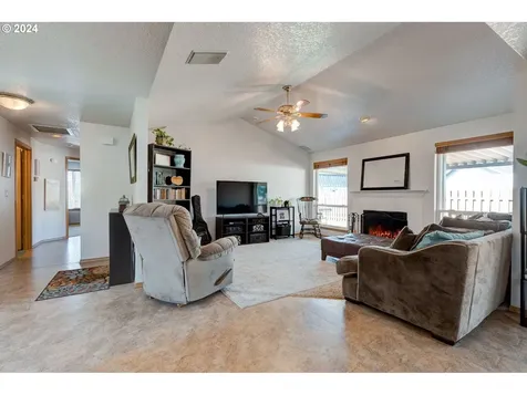 19209 Miles Street Oregon City OR 97045