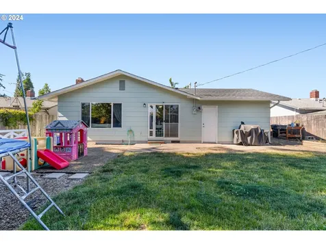 3851 Alcona Street Springfield OR 97478