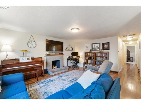3851 Alcona Street Springfield OR 97478