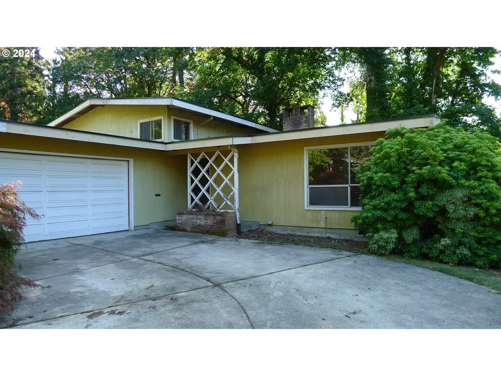 4114 SW Lee Street Portland OR 97221