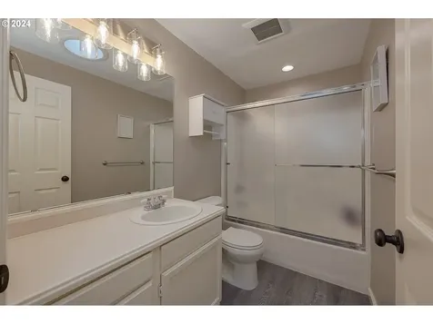322 Nw Jason Court Hillsboro OR 97124