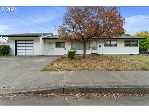 4526 N Hunt Street Portland OR 97203