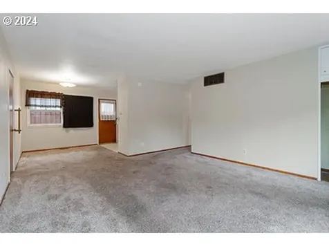 4526 N Hunt Street Portland OR 97203