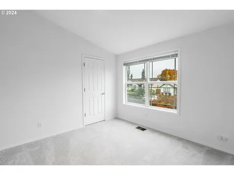 2715 NE 94th Street Vancouver WA 98665