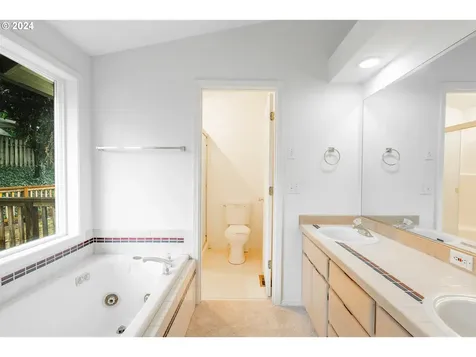 2715 NE 94th Street Vancouver WA 98665
