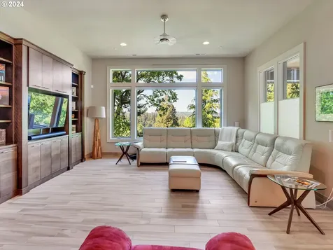 915 Cedar Street Lake Oswego OR 97034