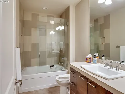 915 Cedar Street Lake Oswego OR 97034
