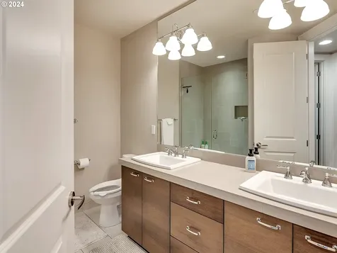 915 Cedar Street Lake Oswego OR 97034