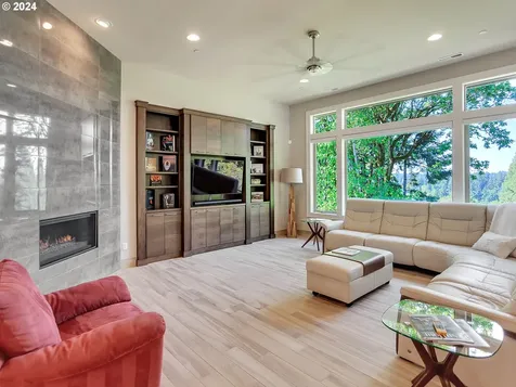 915 Cedar Street Lake Oswego OR 97034