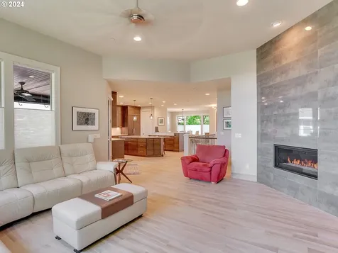 915 Cedar Street Lake Oswego OR 97034