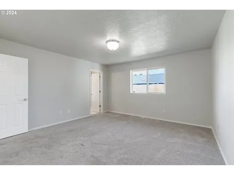20014 Augusta Drive Oregon City OR 97045
