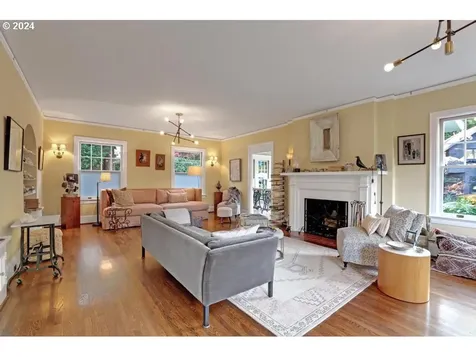 3022 NW Quimby Street Portland OR 97210