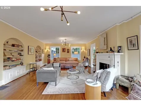 3022 NW Quimby Street Portland OR 97210
