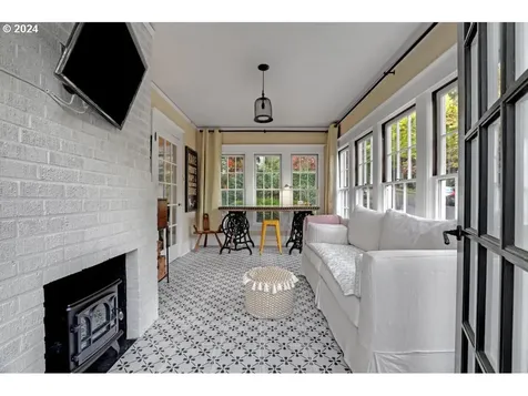 3022 NW Quimby Street Portland OR 97210