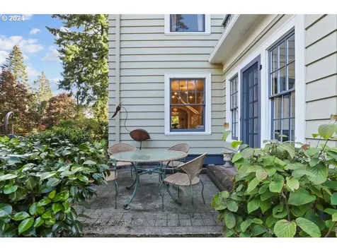 3022 NW Quimby Street Portland OR 97210