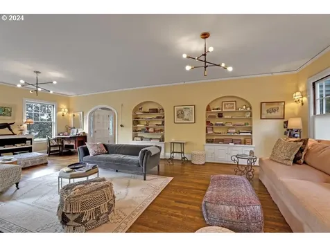 3022 NW Quimby Street Portland OR 97210