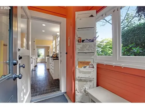3022 NW Quimby Street Portland OR 97210