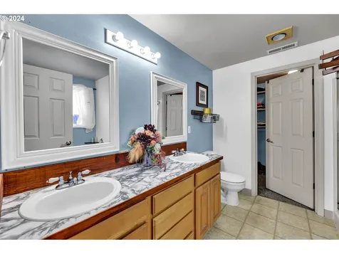 16205 Ne 32nd Street Vancouver WA 98682