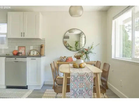 4926 Se 62nd Avenue Portland OR 97206