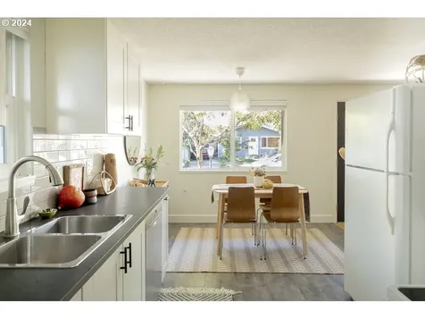 4926 Se 62nd Avenue Portland OR 97206
