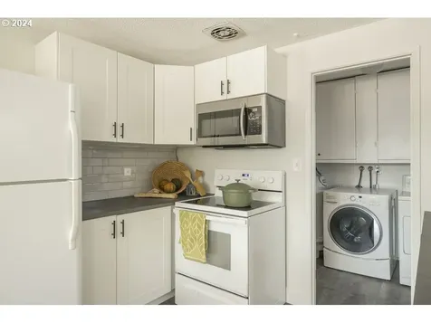 4926 Se 62nd Avenue Portland OR 97206
