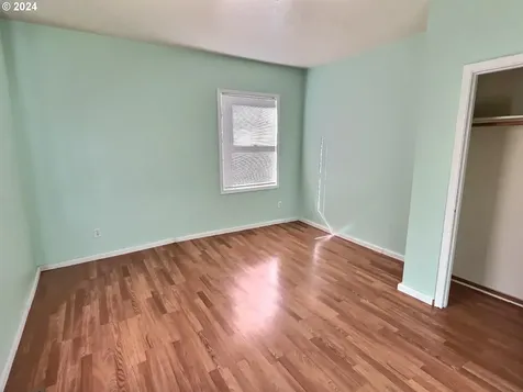 4713 N Commercial Avenue Portland OR 97217
