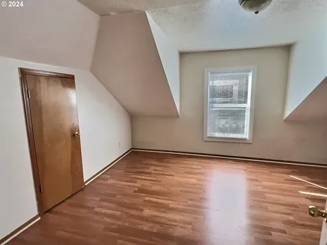 4713 N Commercial Avenue Portland OR 97217