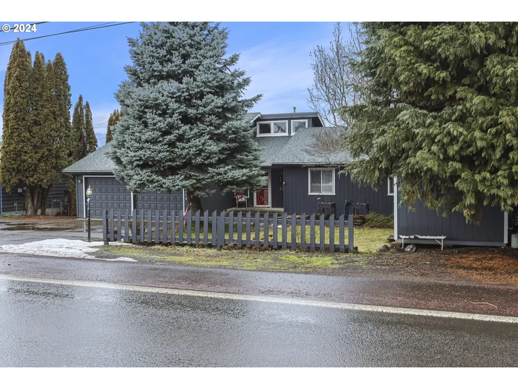 2500 Belmont Drive Hood River OR 97031