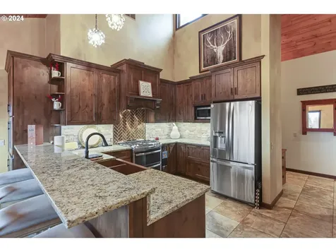 2500 Belmont Drive Hood River OR 97031