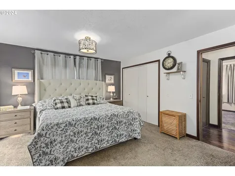 2500 Belmont Drive Hood River OR 97031