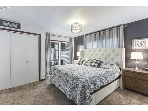 2500 Belmont Drive Hood River OR 97031