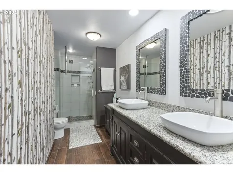 2500 Belmont Drive Hood River OR 97031
